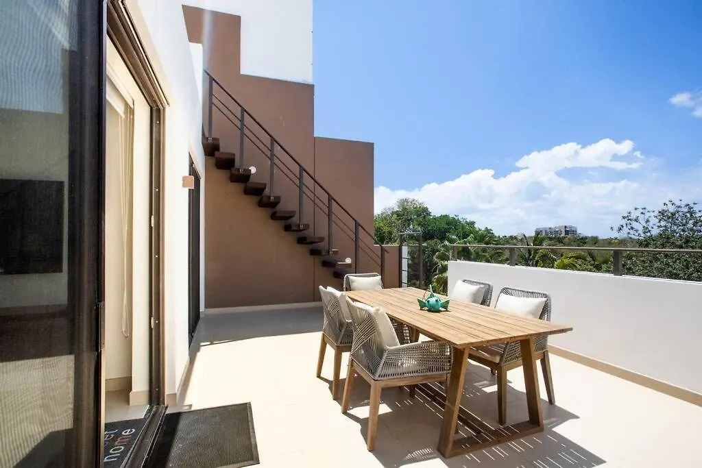 4 Bed/3Bath Penthouse Lorena Ochoa-Corasol Playa del Carmen Mexique